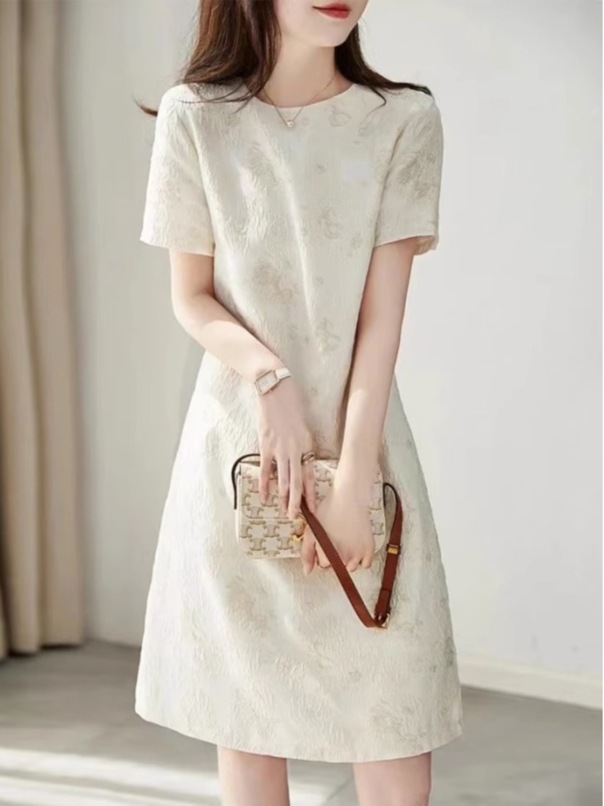 Elegante Vestido de Verano de  - Summer Line Clothing Brand reseña y precio